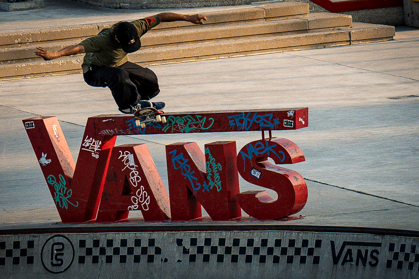 Skate Parc Olympique — trick sur VANS