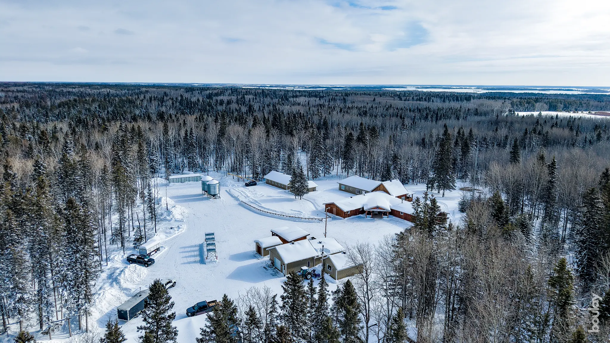 Pourvoirie Saskatchewan — hiver, vue drone